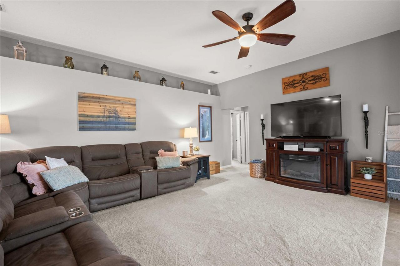 1552 Avondale Ridge Drive, Plant City, FL 33567 Photo