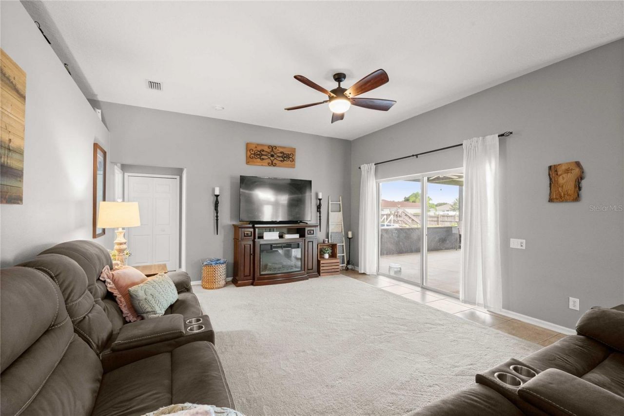 1552 Avondale Ridge Drive, Plant City, FL 33567 Photo