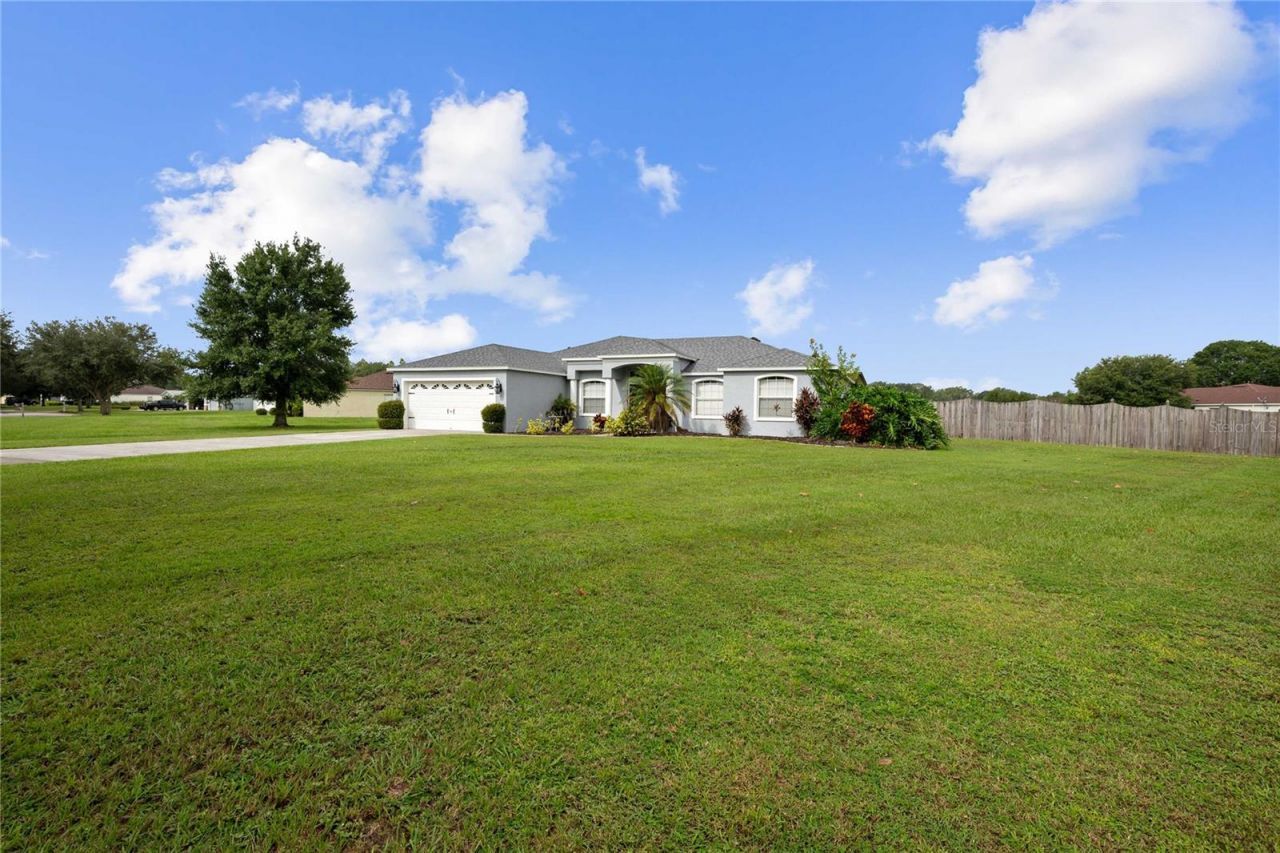 1552 Avondale Ridge Drive, Plant City, FL 33567 Photo