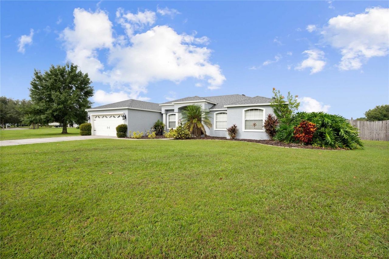 1552 Avondale Ridge Drive, Plant City, FL 33567 Photo