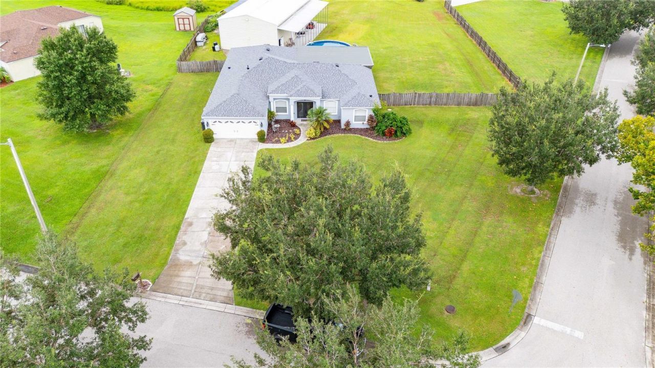 1552 Avondale Ridge Drive, Plant City, FL 33567 Photo