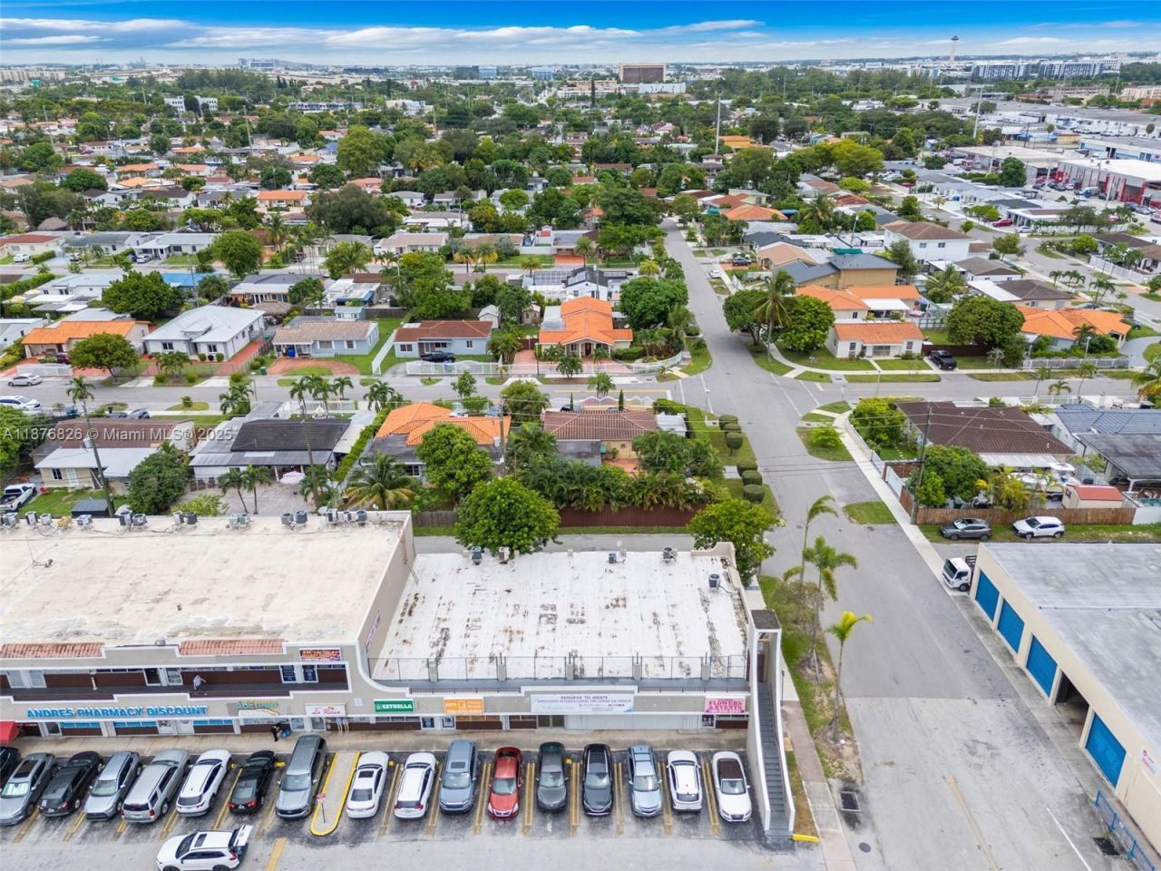 7147 SW 8th St, Miami, FL 33144 Photo