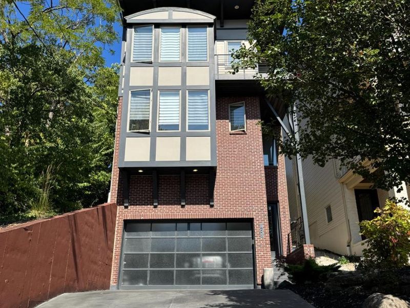 457 Strafer Street, Cincinnati, OH 45226 Photo 1