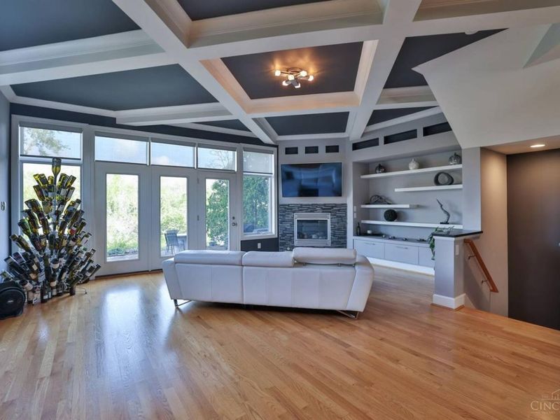 457 Strafer Street, Cincinnati, OH 45226 Photo 2