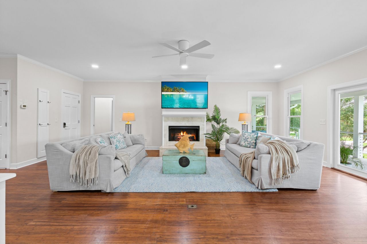 3105 Palm Boulevard Photo 6