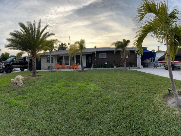 5235 40TH STREET S, ST PETERSBURG, FL 33711