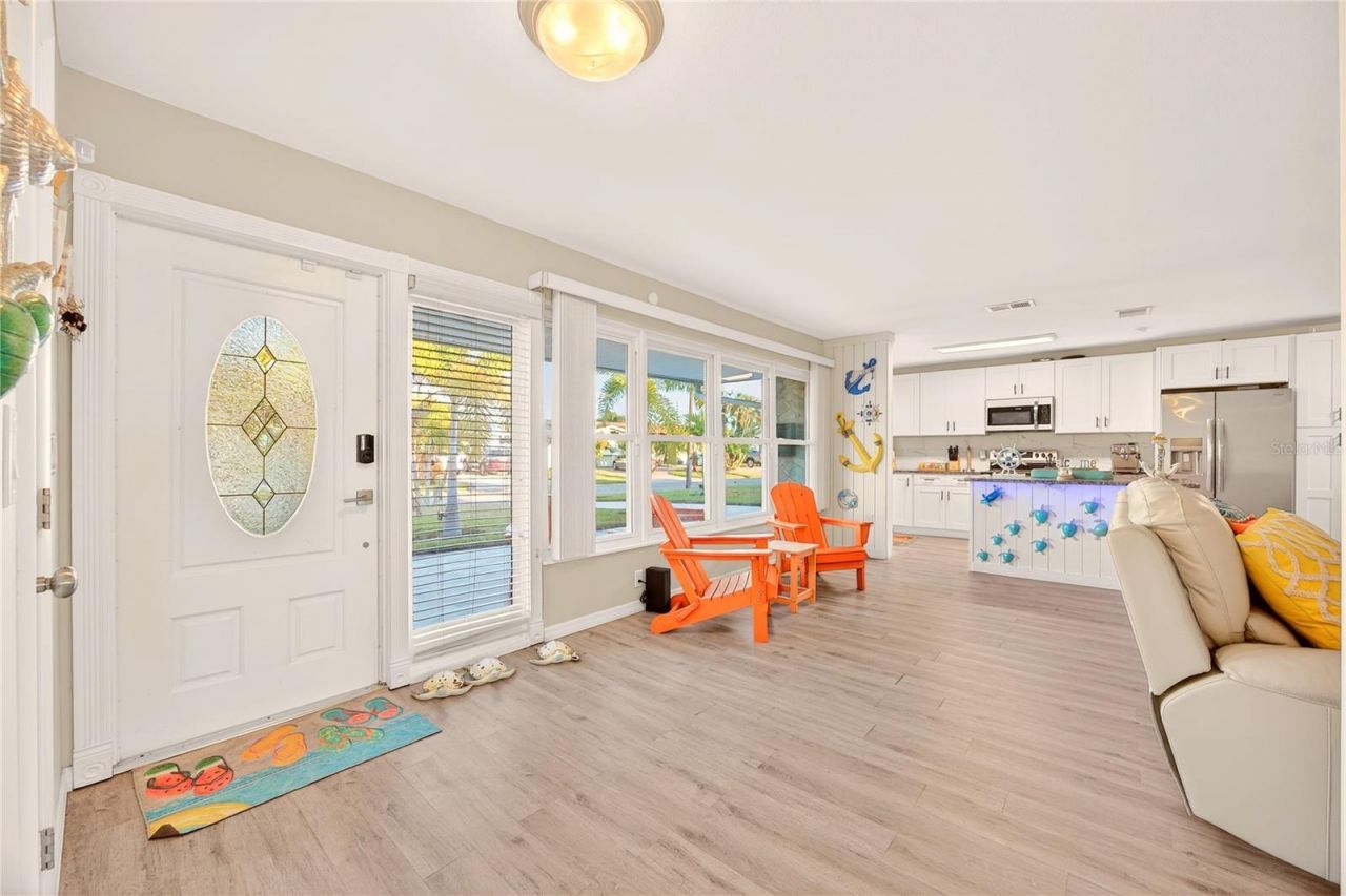5235 40th Street S, Saint Petersburg, FL 33711 Photo
