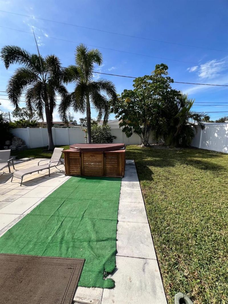 5235 40th Street S, Saint Petersburg, FL 33711 Photo