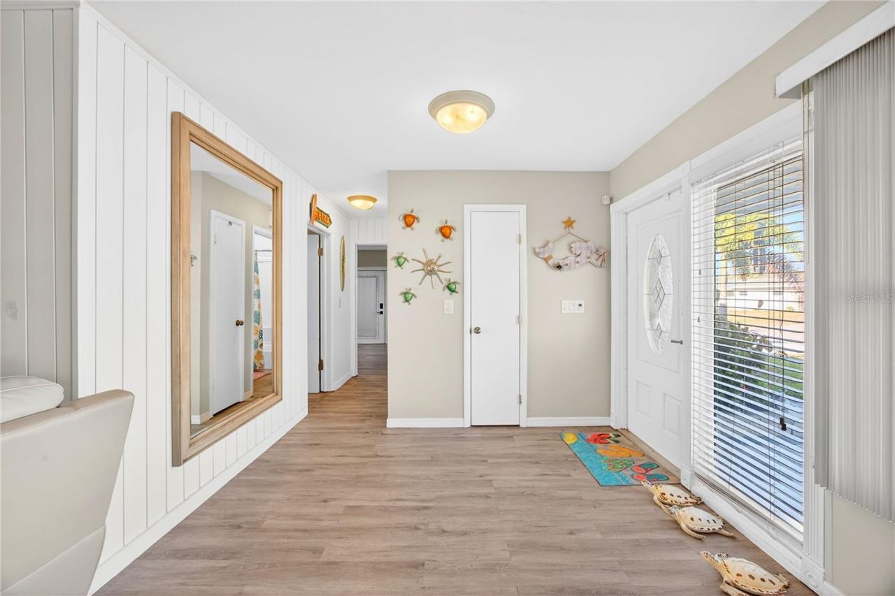 5235 40th Street S, Saint Petersburg, FL 33711 Photo