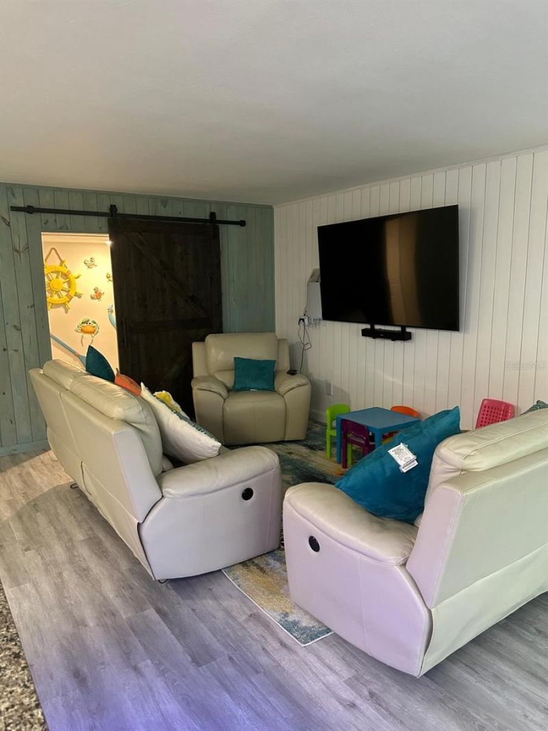 5235 40th Street S, Saint Petersburg, FL 33711 Photo