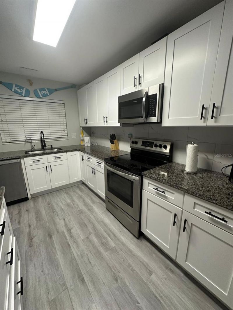 5235 40th Street S, Saint Petersburg, FL 33711 Photo