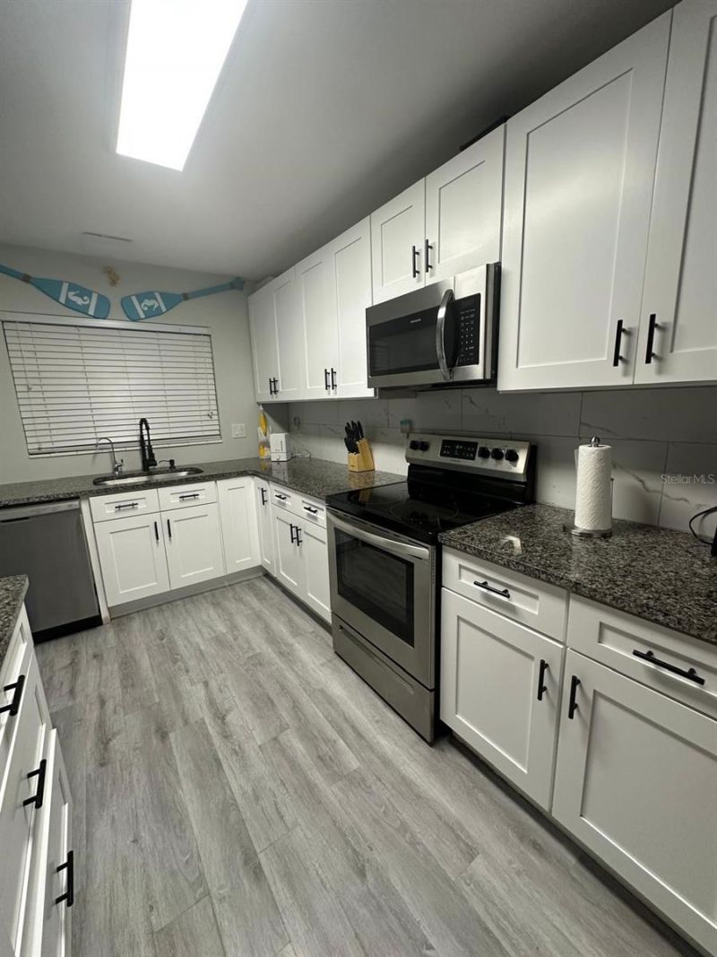 5235 40th Street S, Saint Petersburg, FL 33711 Photo