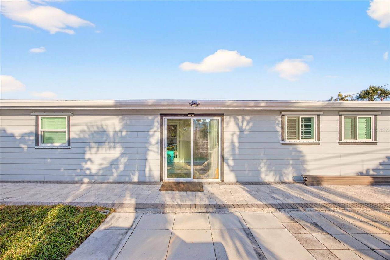 5235 40th Street S, Saint Petersburg, FL 33711 Photo