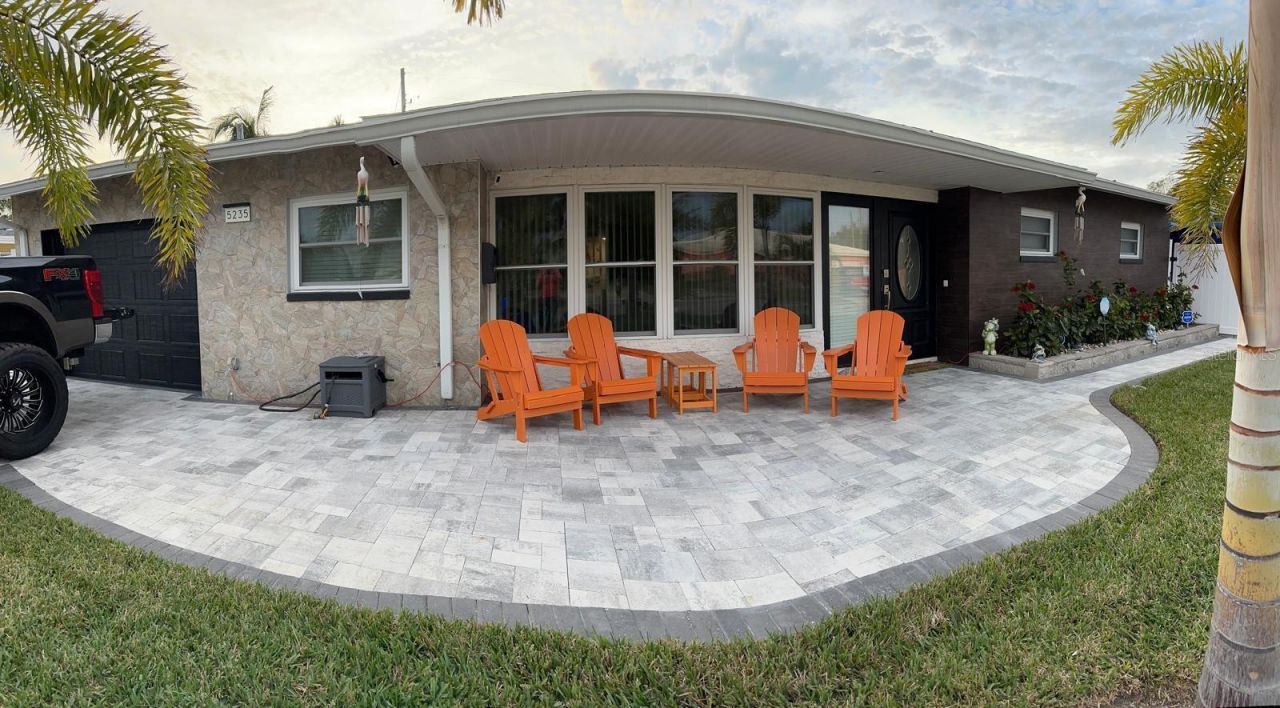 5235 40th Street S, Saint Petersburg, FL 33711 Photo
