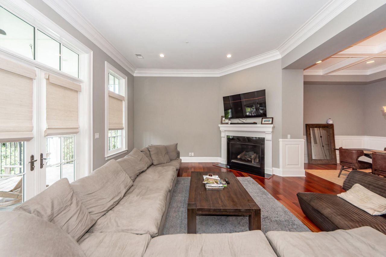 108 Fairbanks Oak Aly Photo 12