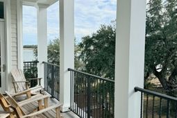 108 Fairbanks Oak Aly photo 4