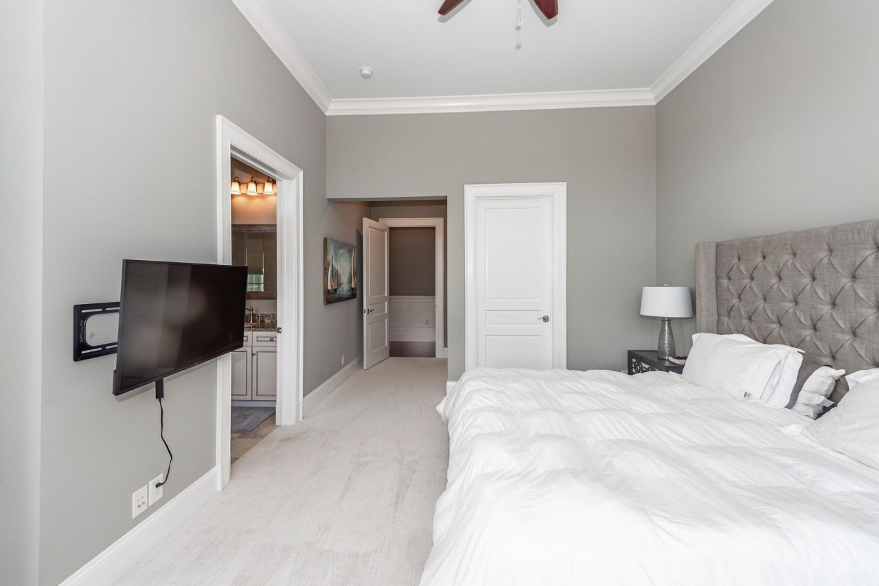 108 Fairbanks Oak Aly Photo 37