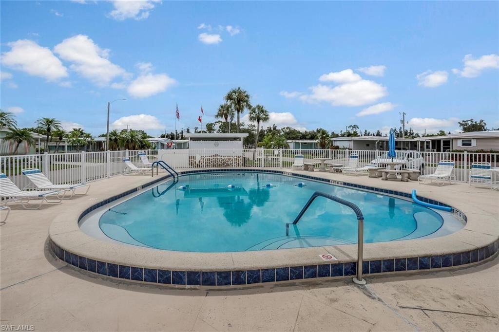 2782 Wedgewood Dr, North Fort Myers, FL 33917 Photo