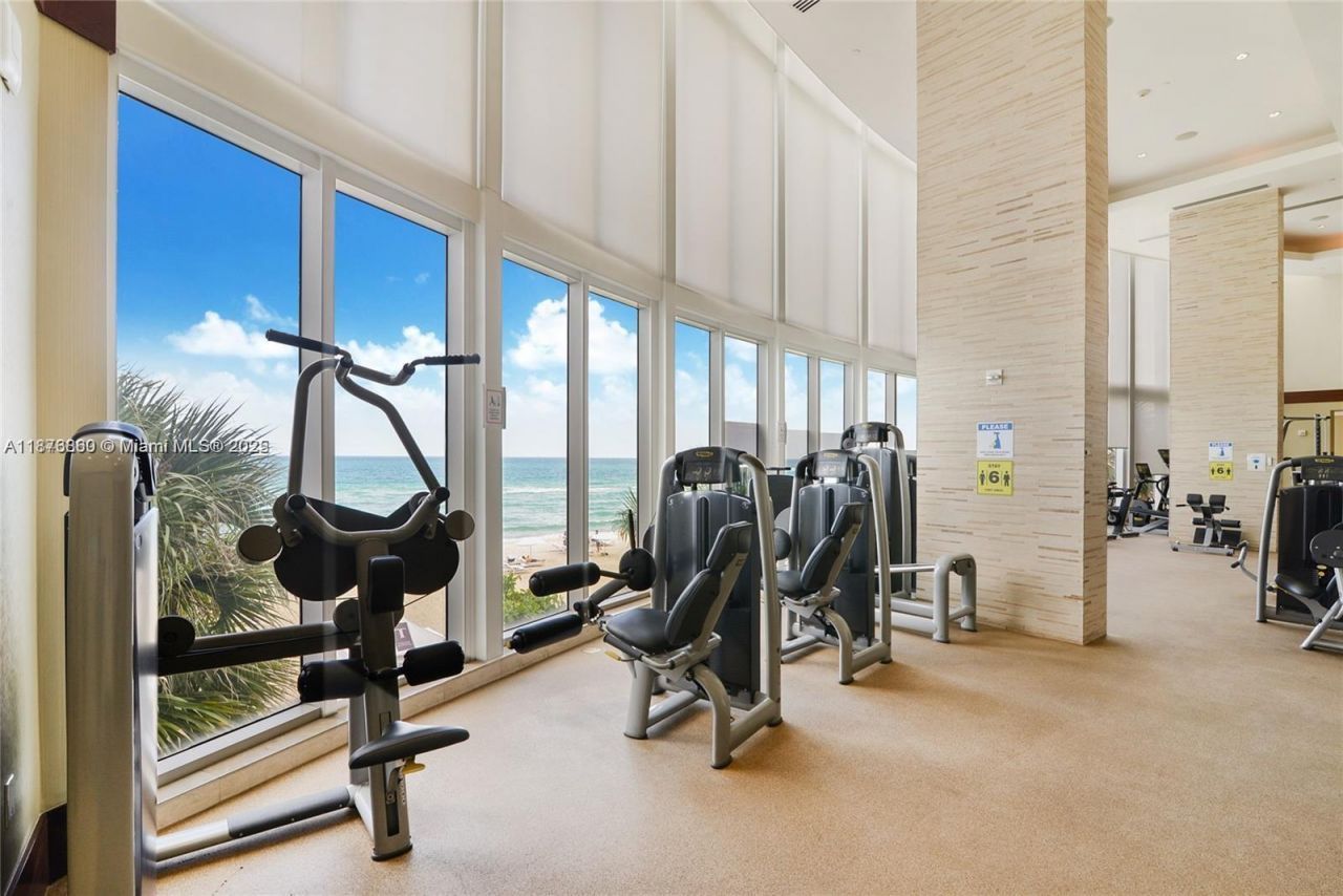 15811 Collins Ave, Unit 704, Sunny Isles Beach, FL 33160 Photo
