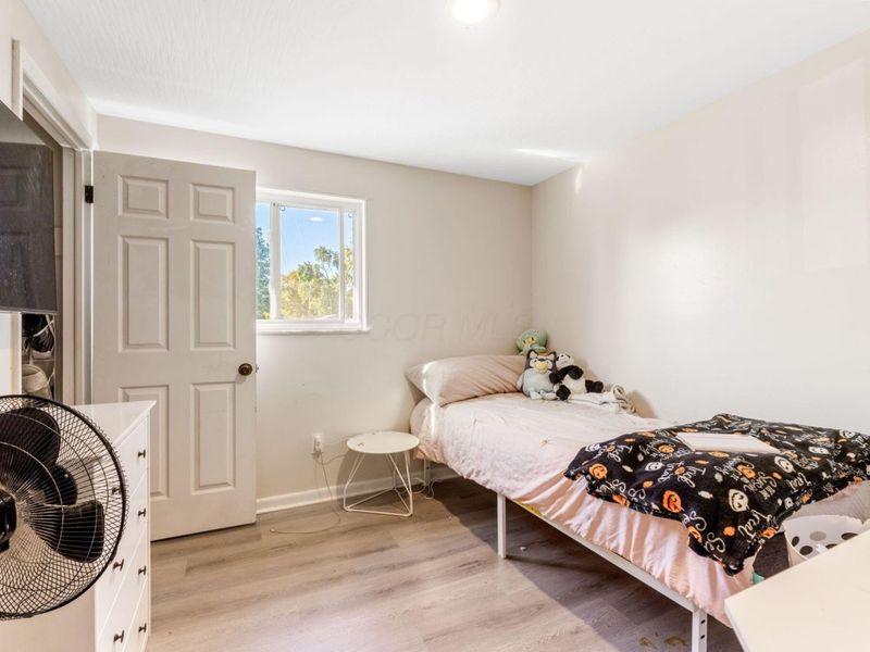 5044 Albany Drive , Columbus, OH 43232 Photo 21