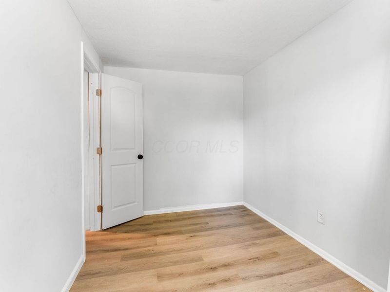 5044 Albany Drive , Columbus, OH 43232 Photo 29