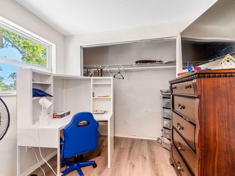 5044 Albany Drive , Columbus, OH 43232 Photo 31