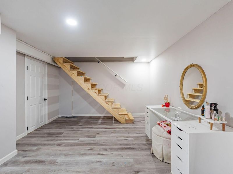 5044 Albany Drive , Columbus, OH 43232 Photo 32