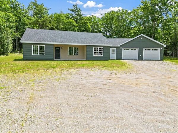 13 Chestnut Street, Unity, ME 04988