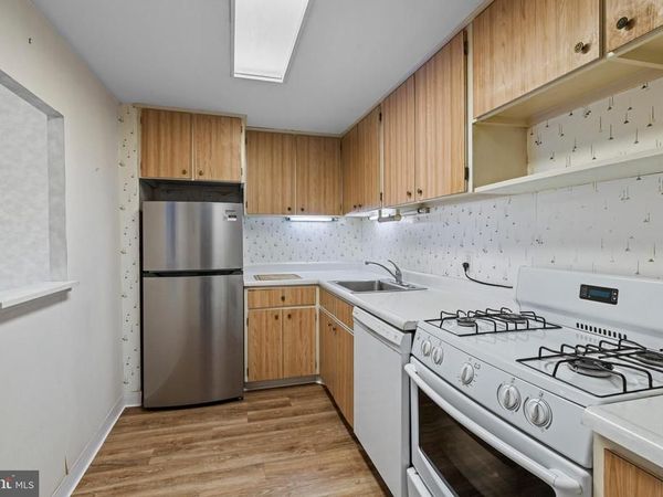 100 WEST AVENUE, Unit 202-S (2B), JENKINTOWN, PA 19046