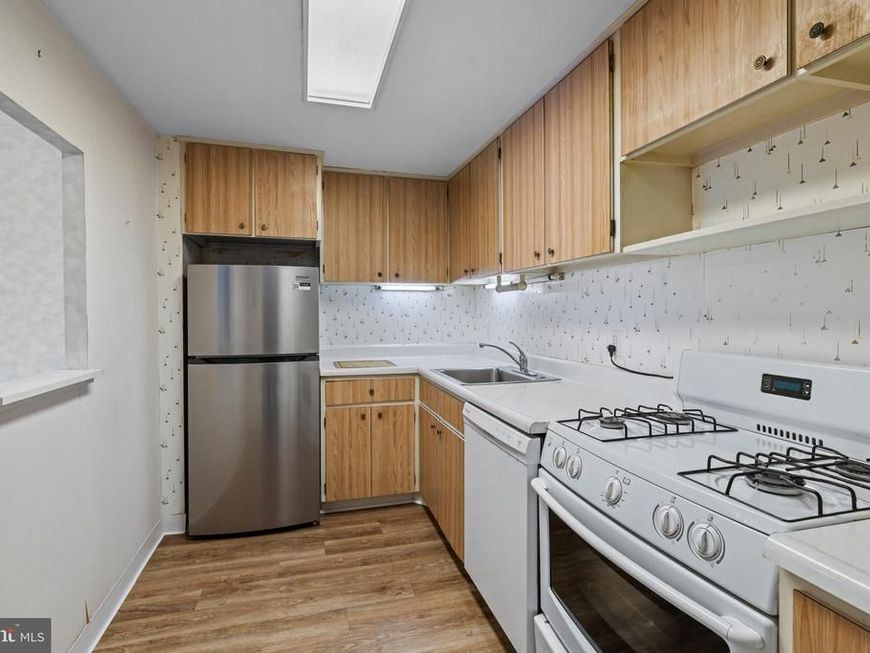 100 West Avenue, Unit 202-S (2B), Jenkintown, PA 19046 Main Photo