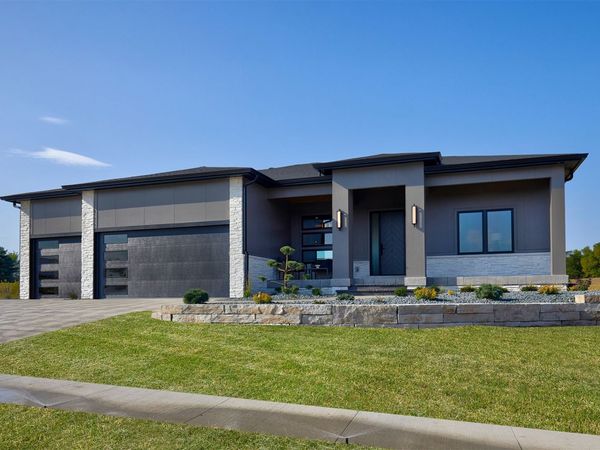 12025 Meadow Springs Drive, Johnston, IA 50131