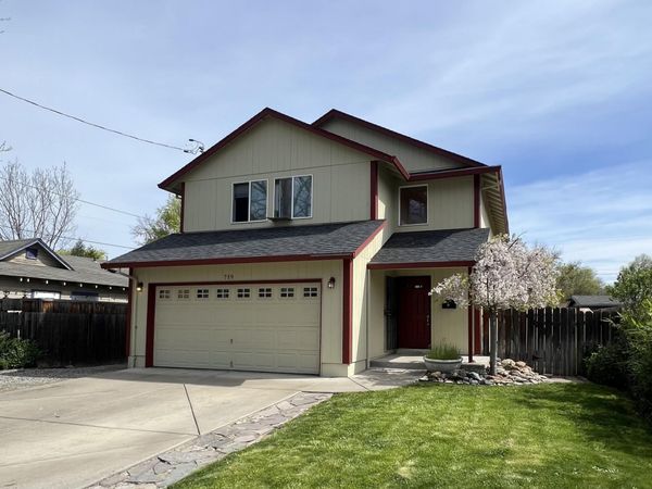 719 Newtown Street, Medford, OR 97501