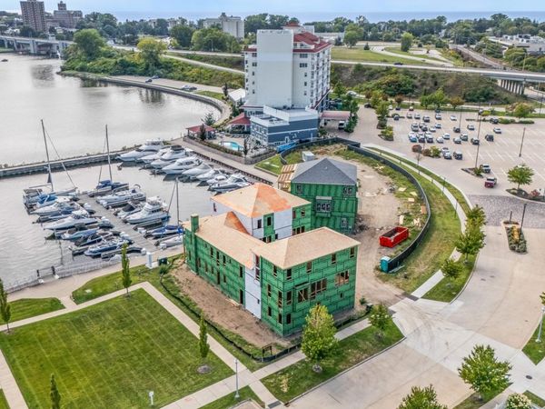 936 Sailors Way, St. Joseph, MI 49085