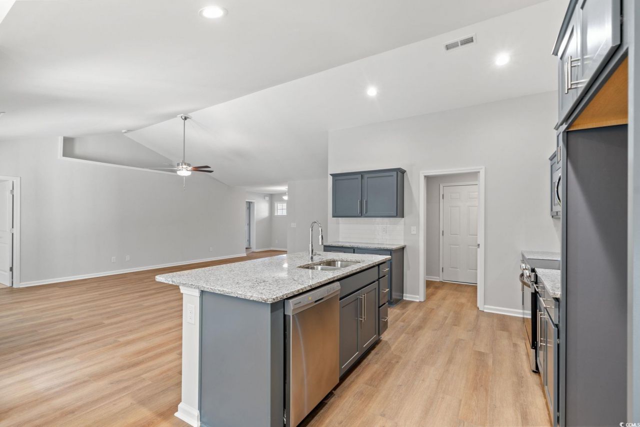 196 Gray Owl Dr. Photo 6