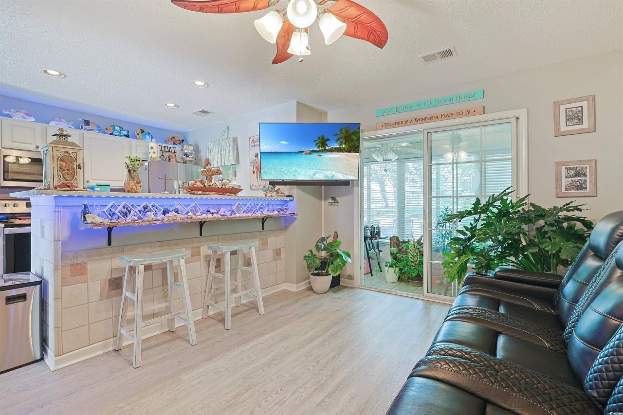 1048 Portico Loop Photo 3