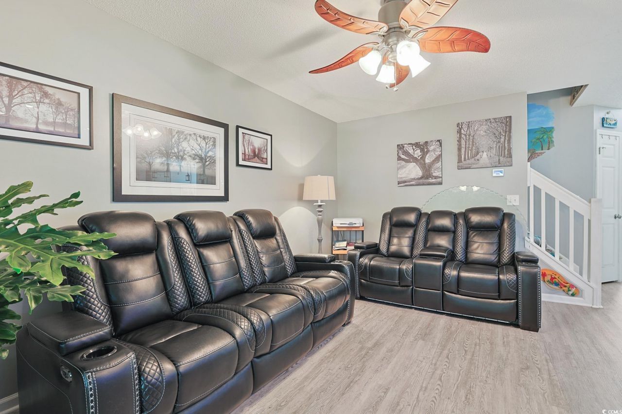 1048 Portico Loop Photo 4