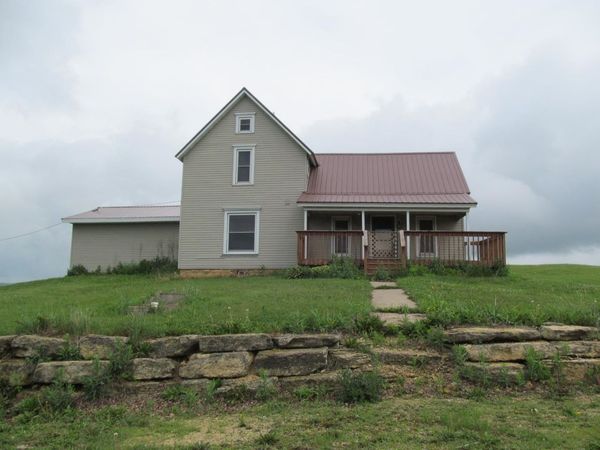 1714 County Road A Road, Mineral Point, WI 53565