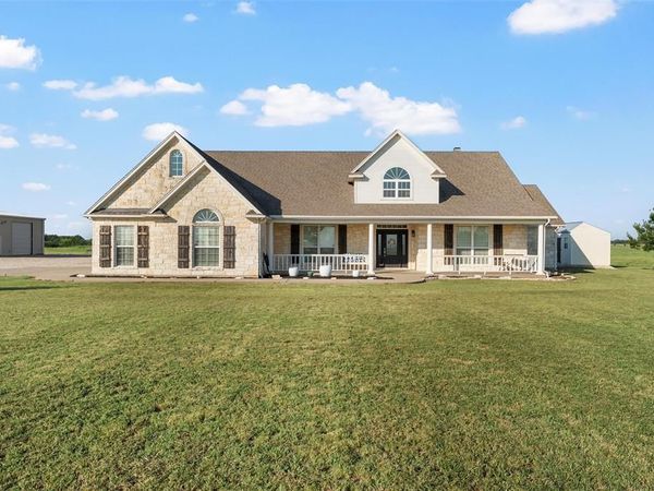 1397 Ole School Parkway, Crawford, TX 76638