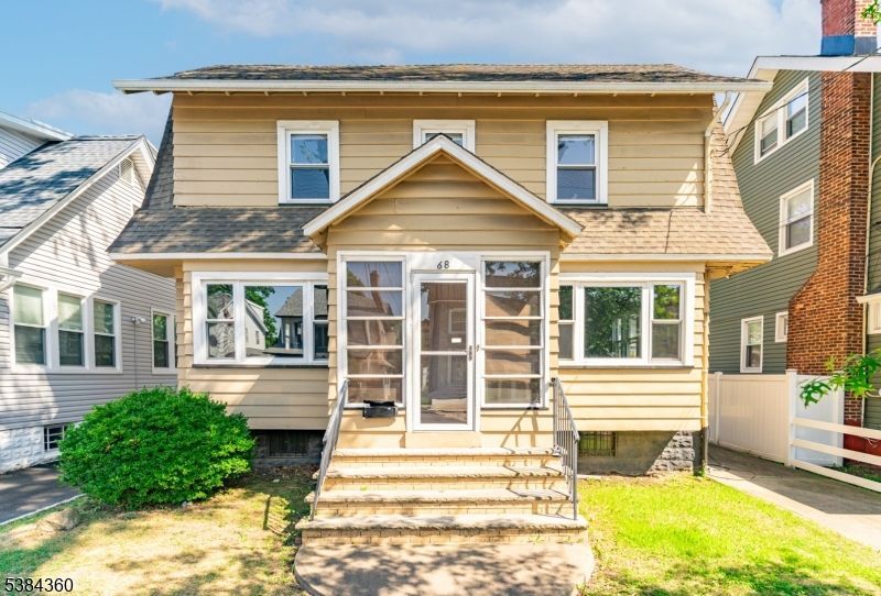 68 Richelieu Pl, Newark, NJ 07106 Main Photo