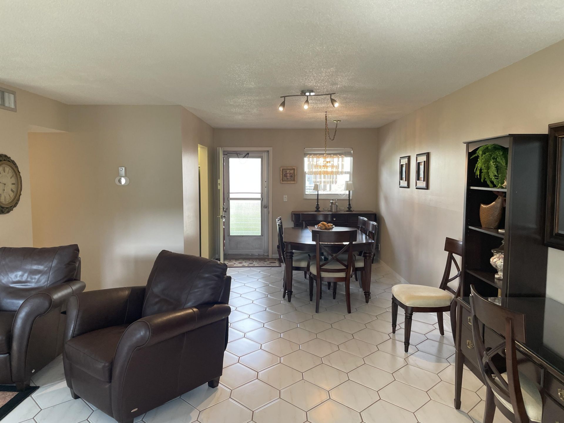 705 Lori Drive, Unit 206, Palm Springs, FL 33461 Photo