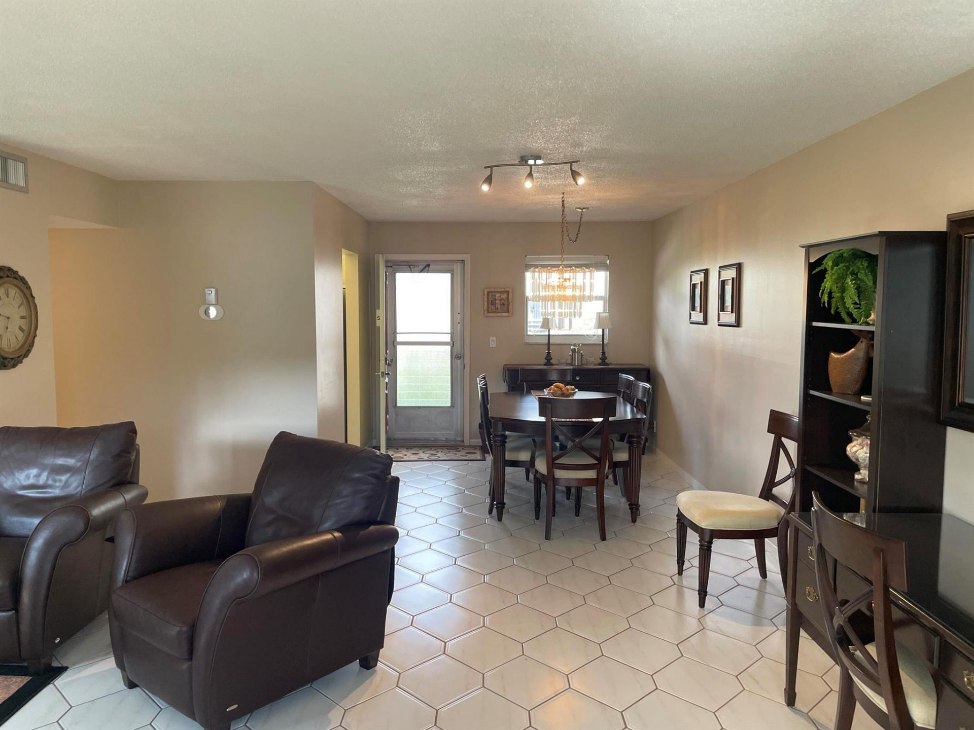 705 Lori Drive, Unit 206, Palm Springs, FL 33461 Photo