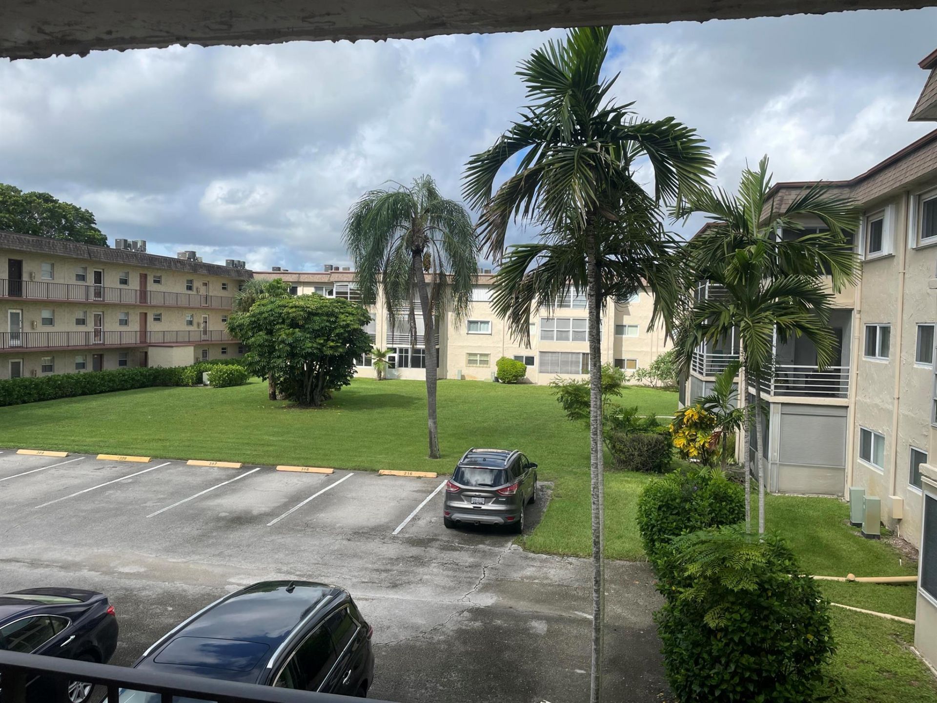 705 Lori Drive, Unit 206, Palm Springs, FL 33461 Photo