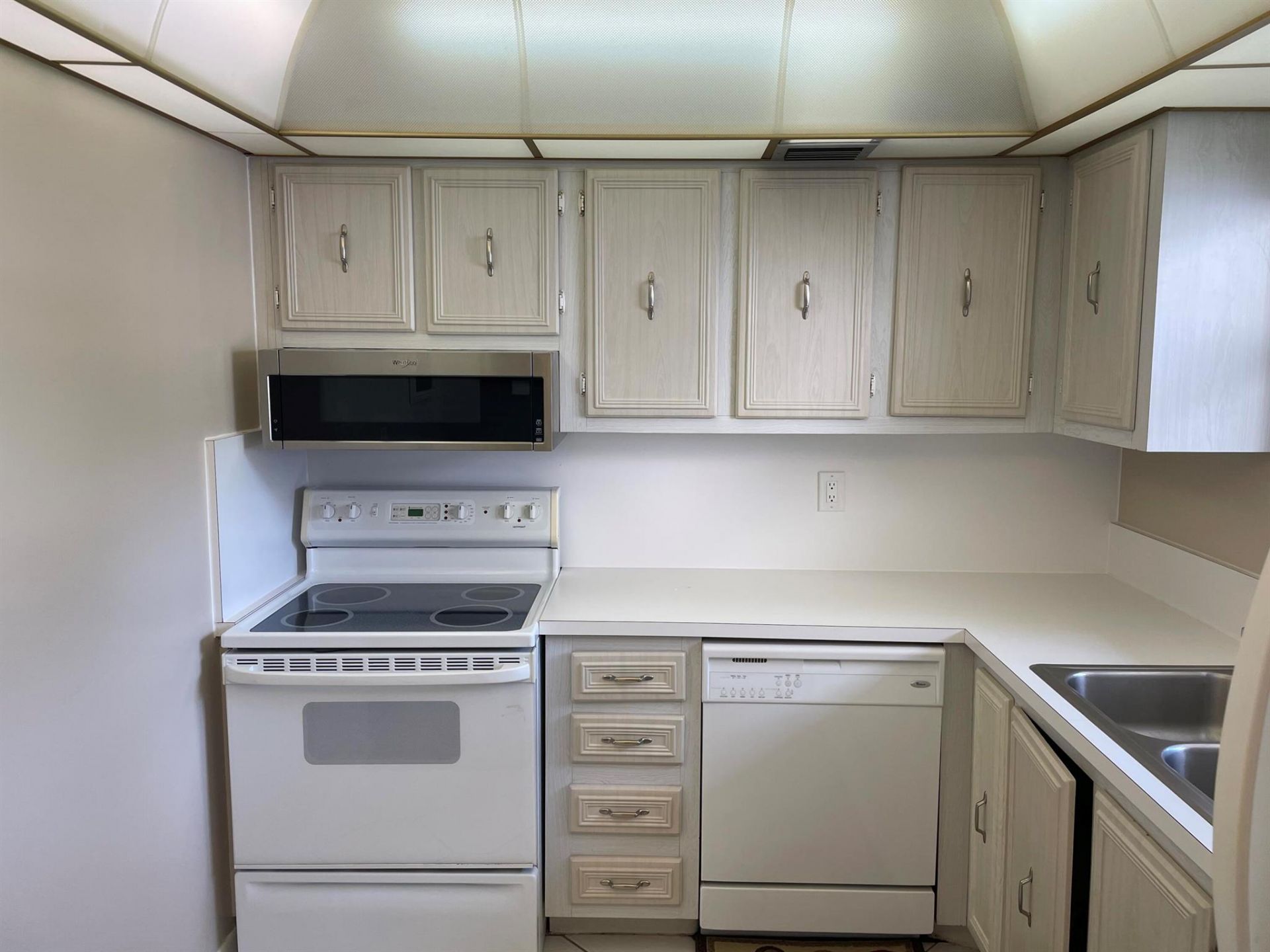 705 Lori Drive, Unit 206, Palm Springs, FL 33461 Photo