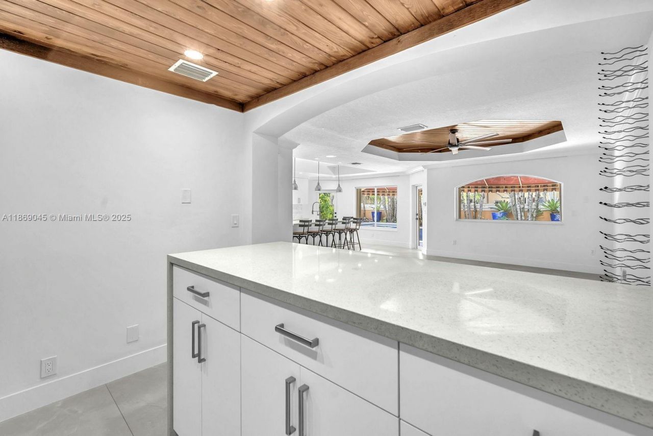 15244 SW 29th Ter, Miami, FL 33185 Photo