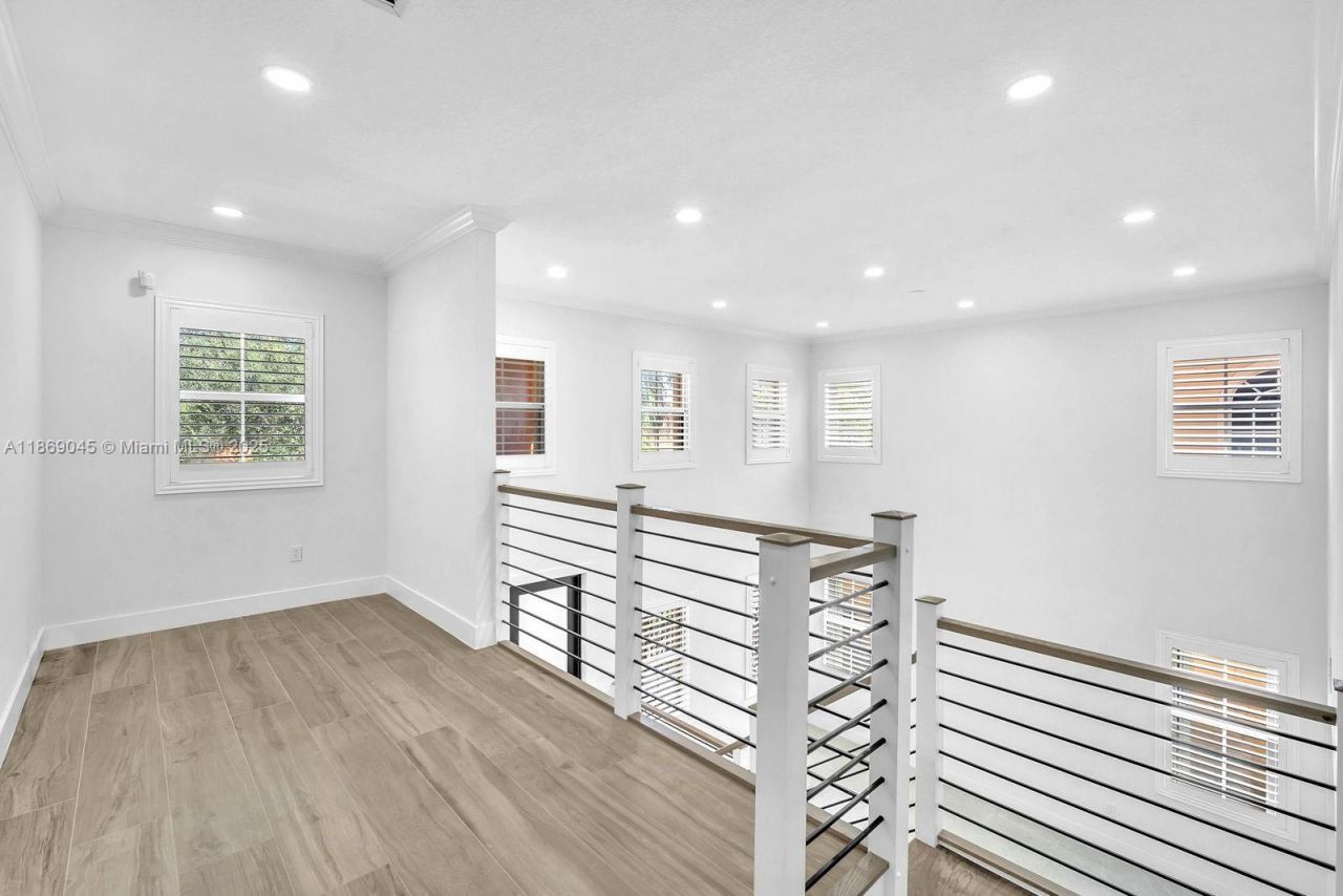 15244 SW 29th Ter, Miami, FL 33185 Photo