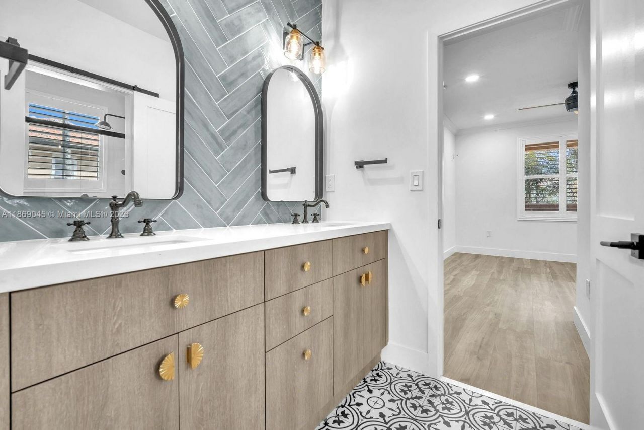 15244 SW 29th Ter, Miami, FL 33185 Photo