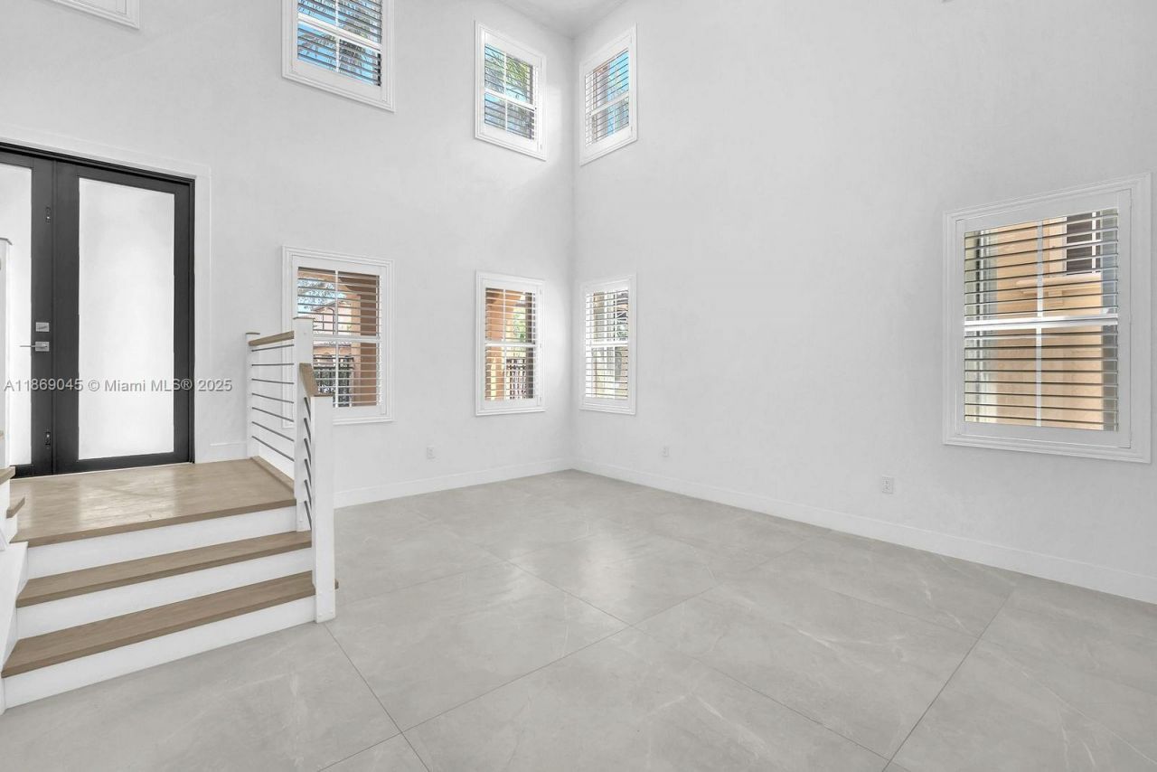 15244 SW 29th Ter, Miami, FL 33185 Photo