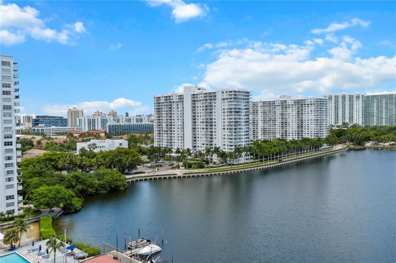 18071 Biscayne Blvd, Unit 1404, Aventura, FL 33160 Photo