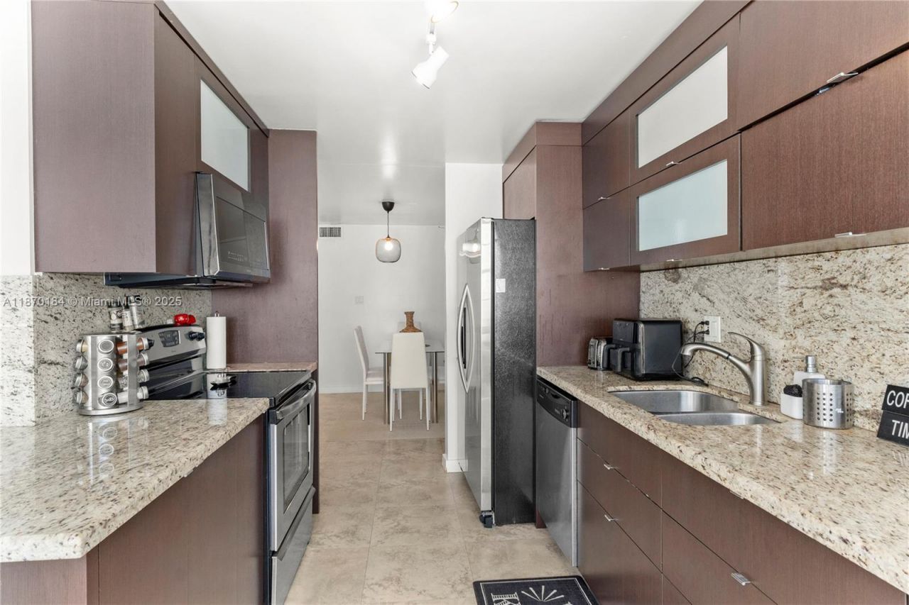 18071 Biscayne Blvd, Unit 1404, Aventura, FL 33160 Photo