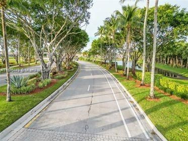 8525 Pine Cay, West Palm Beach, FL 33411 Photo